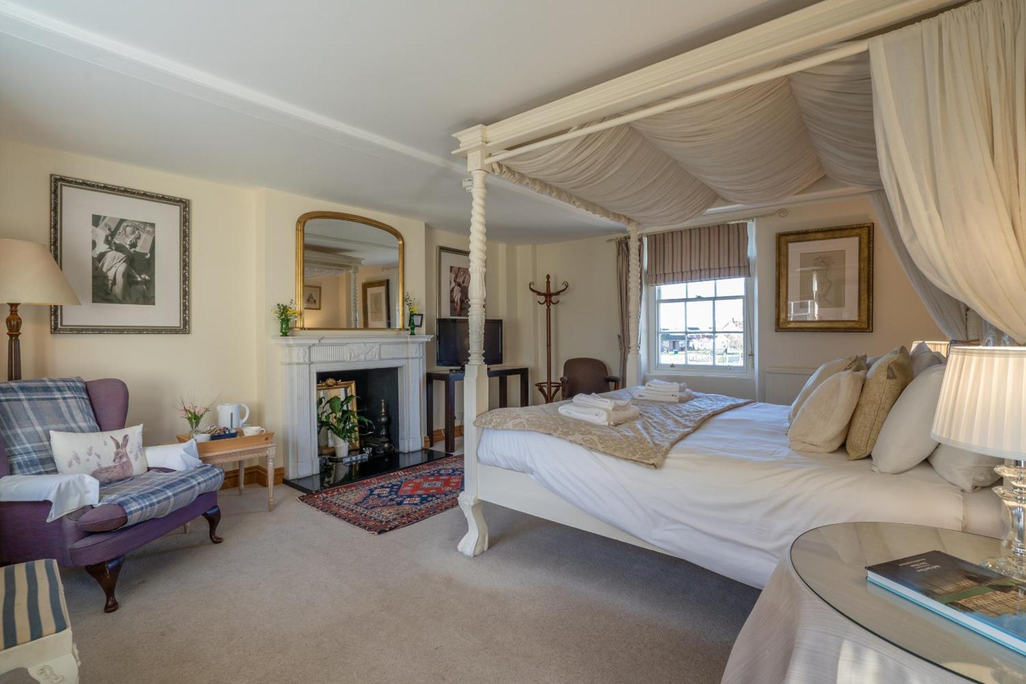 The Bedingfeld Arms Hotel Oxborough Room photo